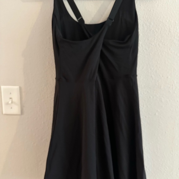 A9 - 483 Luga black tennis dress - Picture 5 of 9